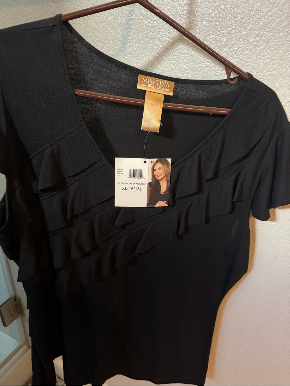 MSK Black Layered Ruffle V-Neck Women's Top - Picture 3 of 3